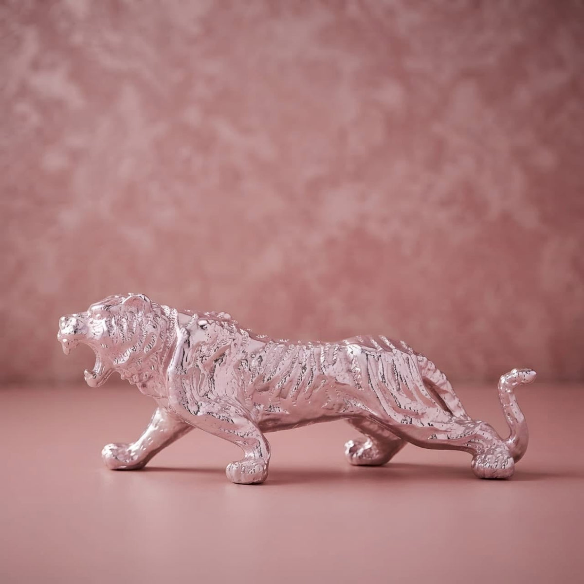 Royal Pink Prowling Panther Figurine GI0018